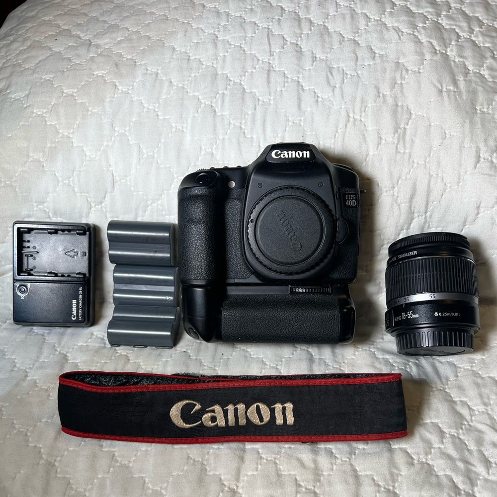 Canon EOS - 40D Bundle